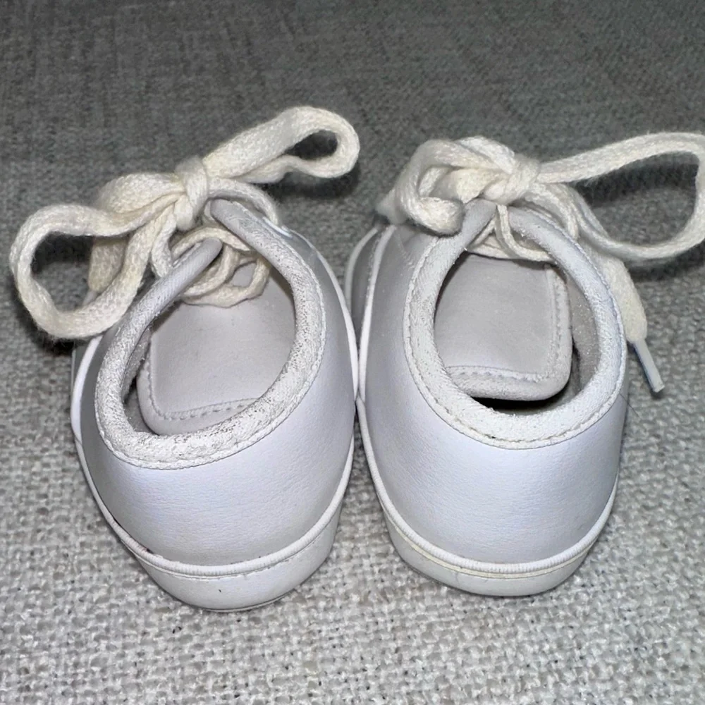 White Baby Crib Tennis Shoes Sneakers Leather Soft Sole Boy Girl Infant Size 1